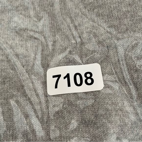 J Crew 100% cashmere men’s gray crew neck sweater 27108 - Picture 10 of 10